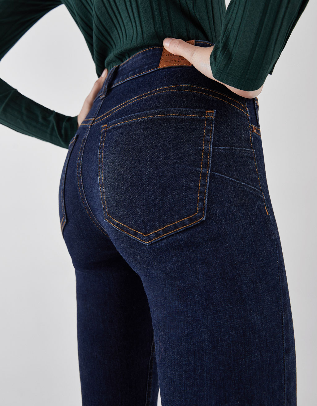 شلوار جینز زنانه 22667 سایز 22 تا 38 مارک Bershka